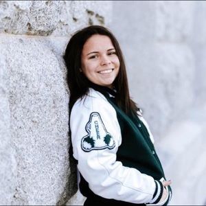 Meet your Posher, Mikele